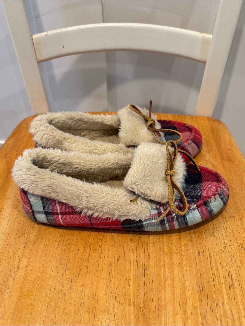 Talbots Red Plaid Faux-Fur Lined Moccasin Slippers - Picture 3 of 6